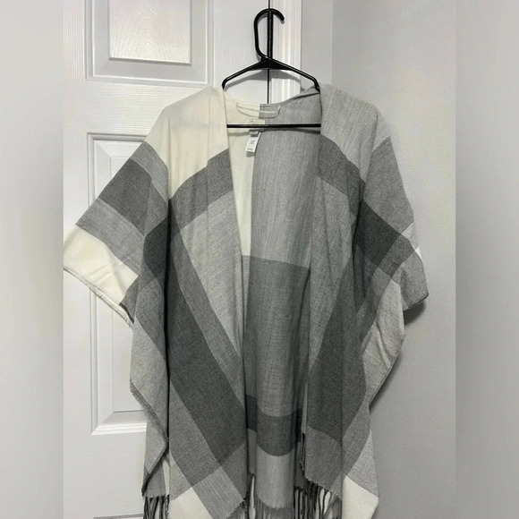 Plaid Poncho - Picture 1 of 2